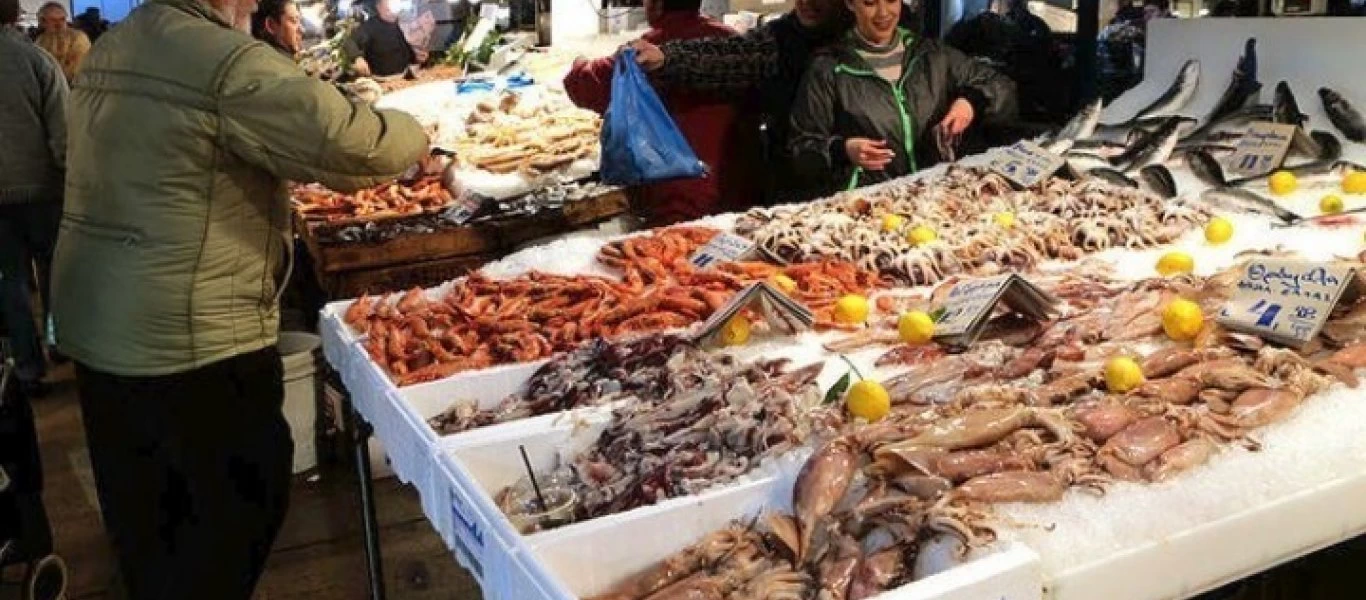 Θεσσαλονίκη: Λιμενικοί στην ιχθυόσκαλα Μηχανιώνας κατέσχεσαν μισό τόνο κουτσομούρες